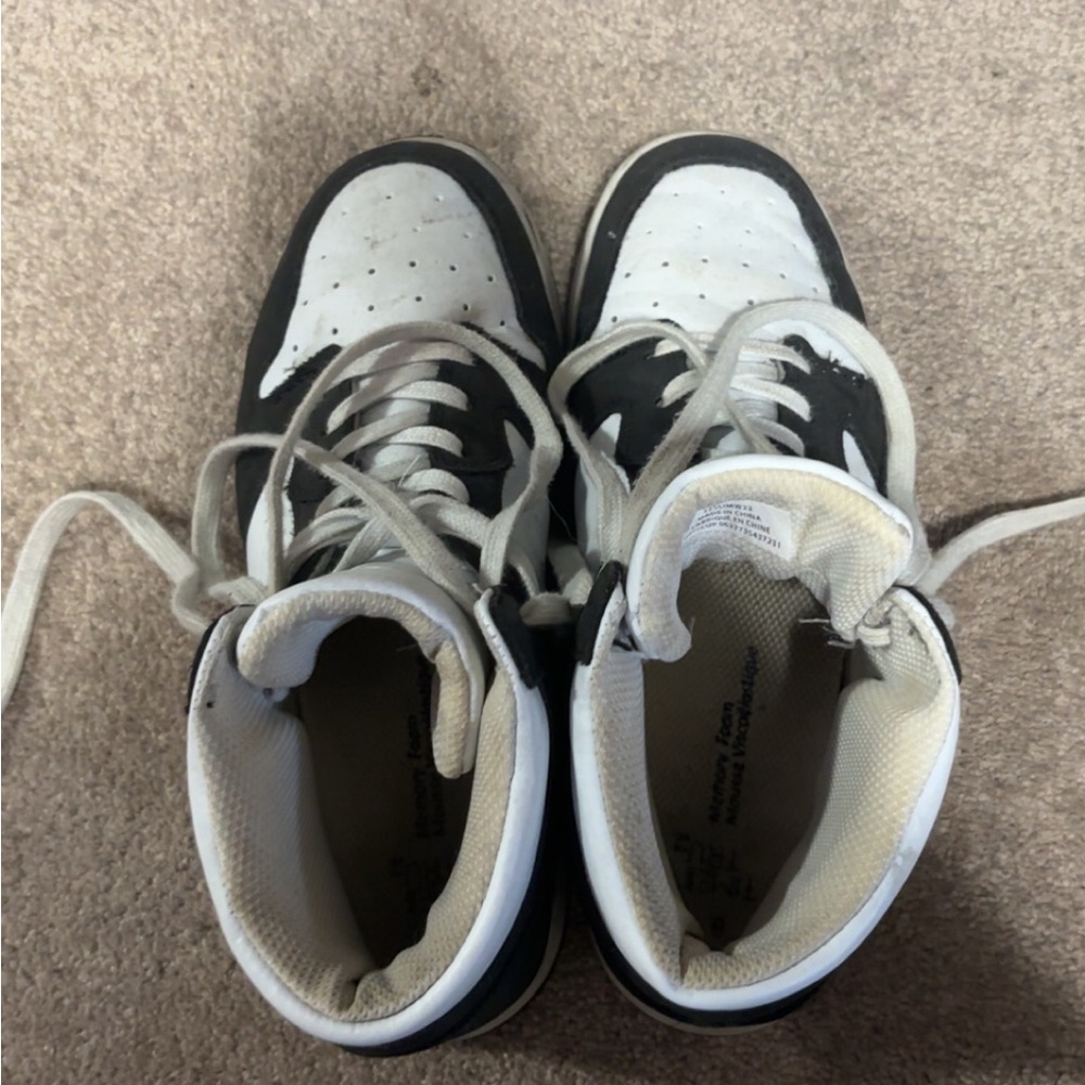 Time and Tru Black and White Sneakers